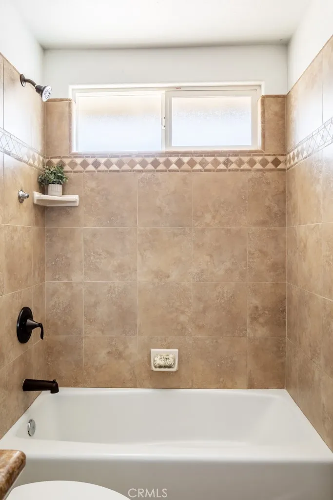 7714 Grand Avenue, Yucca Valley, California 92284 home-pic-22